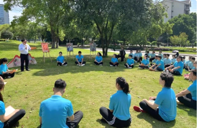 教育部開展人工智能助推教師隊伍建設(shè)試點(diǎn)工作集中調(diào)研